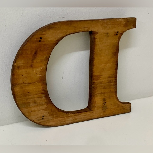 Antique Solid Hardwood Wall Mounting Letter D - Picture 7 of 10
